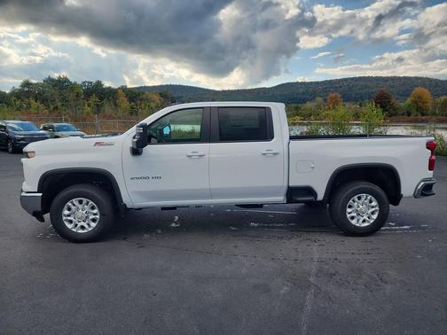 2026 Chevrolet Silverado 2500 LT