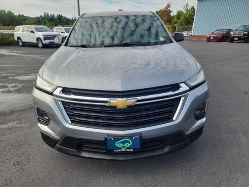 Sterling Gray Metallic 2023 Chevrolet Traverse LS
