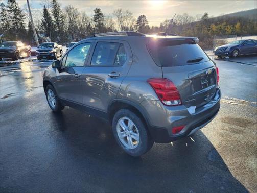 Stone Gray Metallic 2021 Chevrolet Trax LT