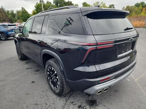 Mosaic Black Metallic 2024 Chevrolet Traverse AWD Z71