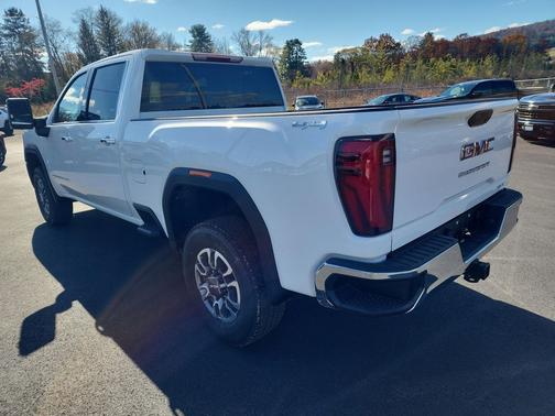 2026 GMC Sierra 2500 SLT