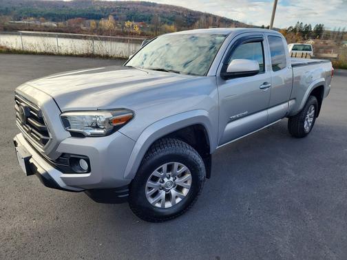 2018 Toyota Tacoma SR5