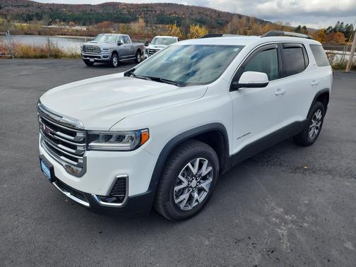 2023 GMC Acadia AWD SLT