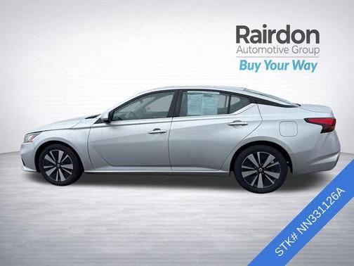 2022 Nissan Altima 2.5 SV