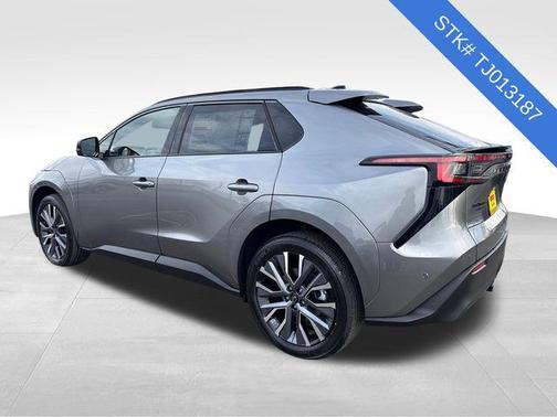 2026 Subaru Solterra Limited