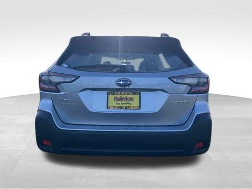 2025 Subaru Outback Base