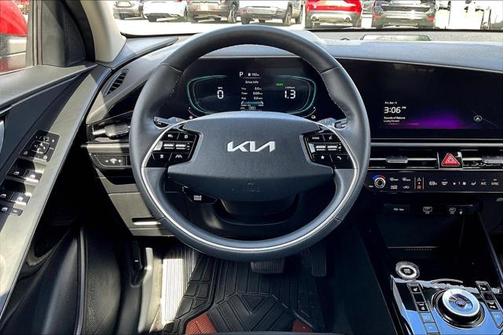 2023 Kia Niro Plug-In Hybrid EX