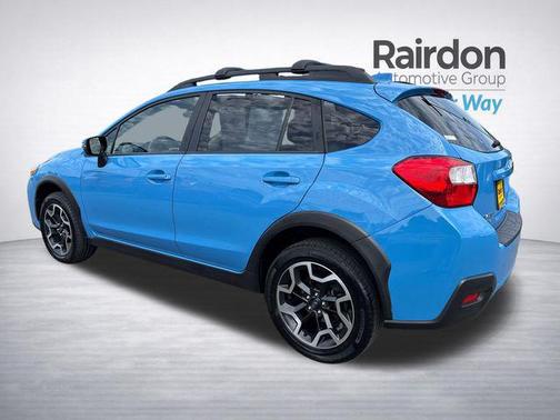 Hyper Blue 2017 Subaru Crosstrek 2.0i Limited