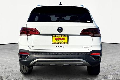 2024 Volkswagen Taos 1.5T SE