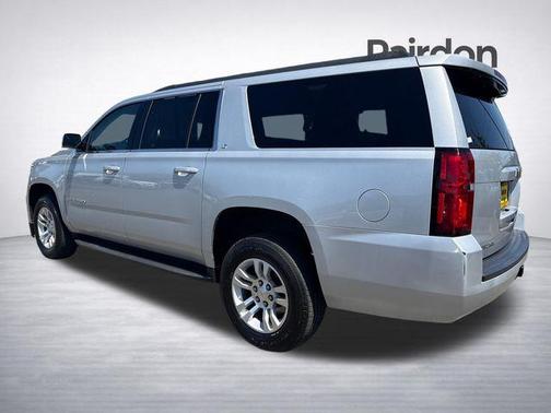 Silver Ice Metallic 2016 Chevrolet Suburban LT