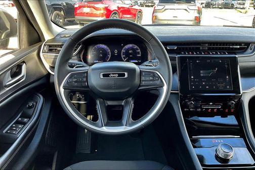 2023 Jeep Grand Cherokee Laredo