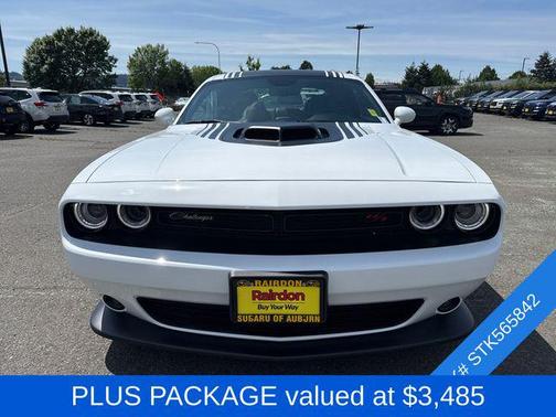 White Knuckle Clearcoat 2023 Dodge Challenger R/T Scat Pack