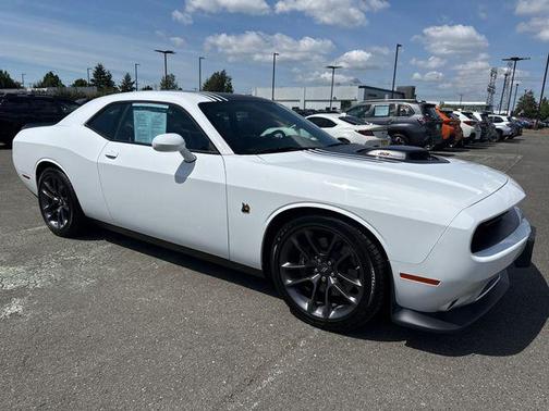 White Knuckle Clearcoat 2023 Dodge Challenger R/T Scat Pack