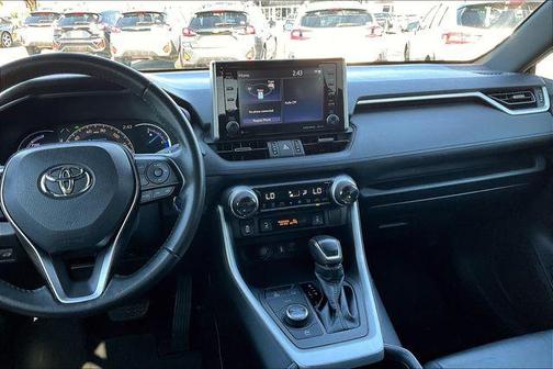 2020 Toyota RAV4 Hybrid SE