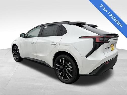 2026 Subaru Solterra Touring