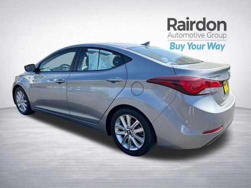 Titanium Gray Metallic 2015 Hyundai ELANTRA SE