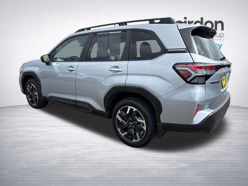 Ice Silver Metallic 2025 Subaru Forester Limited
