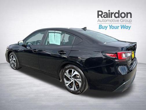 Crystal Black Silica 2025 Subaru Legacy Premium