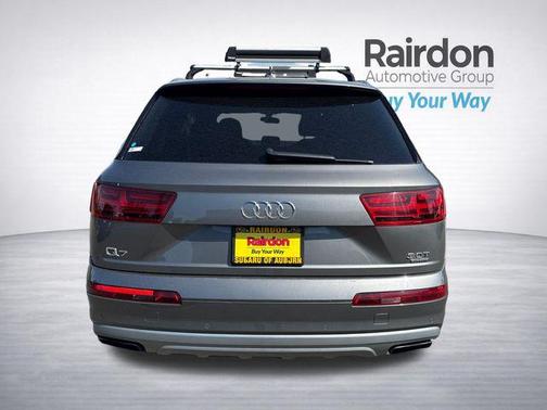Graphite Gray Metallic 2017 Audi Q7 3.0T Prestige