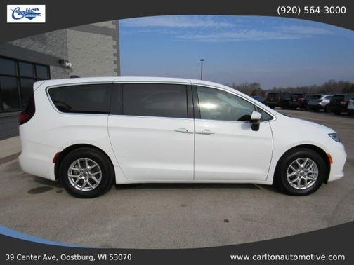 2023 Chrysler Pacifica Touring-L