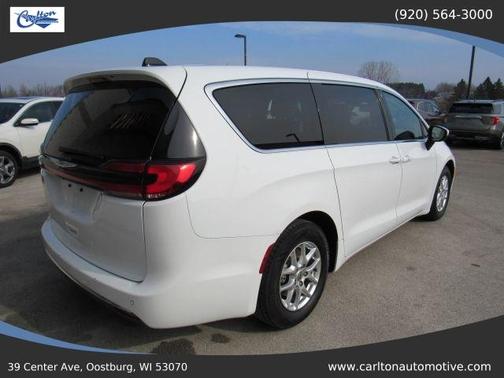 2023 Chrysler Pacifica Touring-L