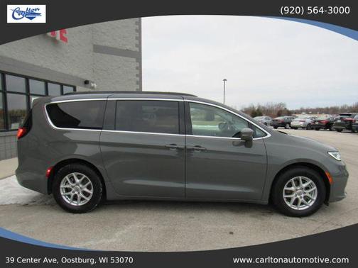 2022 Chrysler Pacifica Touring-L