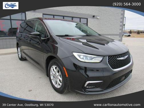 2023 Chrysler Pacifica Touring-L