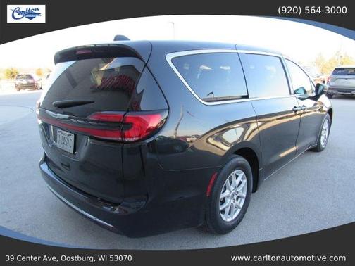 2023 Chrysler Pacifica Touring-L