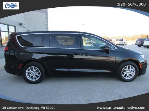 2023 Chrysler Pacifica Touring-L