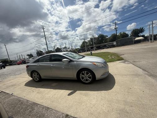2013 Hyundai SONATA Limited