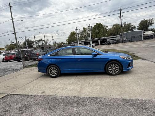 2018 Hyundai SONATA SE