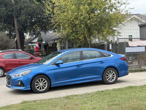 2018 Hyundai SONATA SE