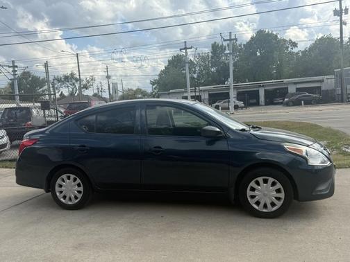2016 Nissan Versa 1.6 SV