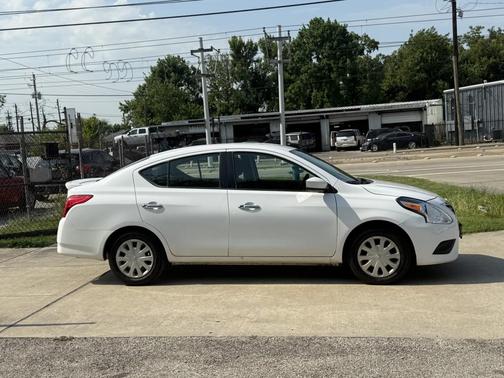 2017 Nissan Versa 1.6 SV