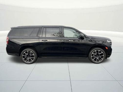 2024 Chevrolet Suburban RST