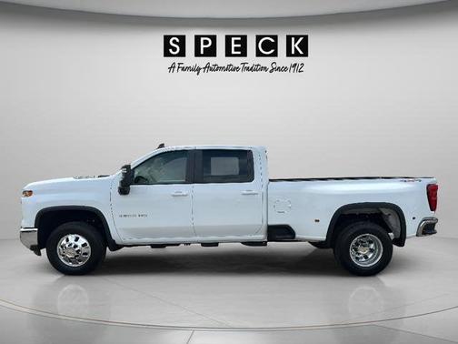 Summit White 2026 Chevrolet Silverado 3500 LT