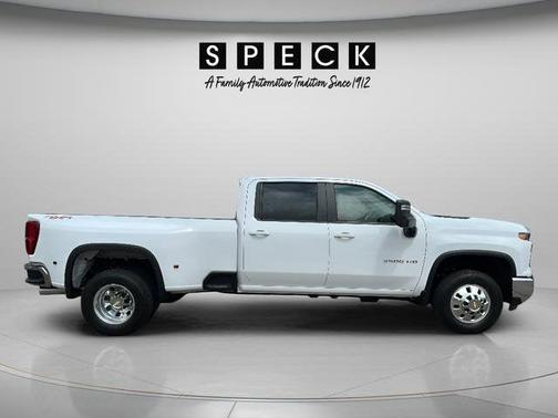 Summit White 2026 Chevrolet Silverado 3500 LT