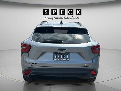 Sterling Gray Metallic 2024 Chevrolet Trax FWD 2RS
