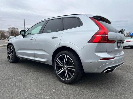 2021 Volvo XC60 T5 R-Design