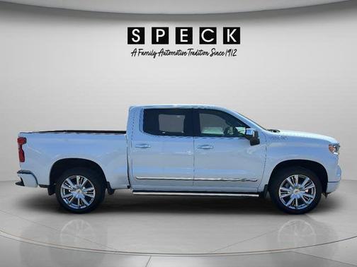 Polar White Tricoat 2026 Chevrolet Silverado 1500 High Country