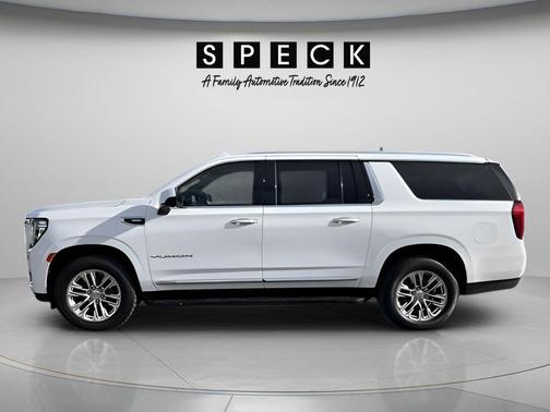 Summit White 2023 GMC Yukon XL SLT