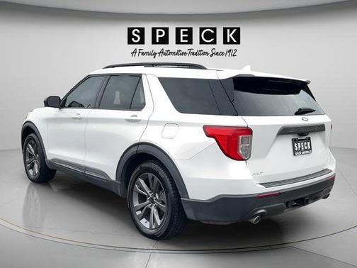 Star White Metallic Tri-Coat 2021 Ford Explorer XLT