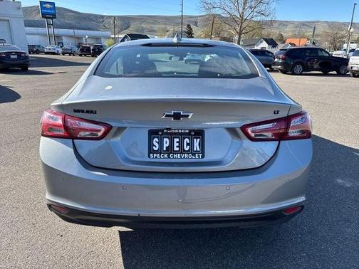 Sterling Grey Metallic 2024 Chevrolet Malibu 1LT