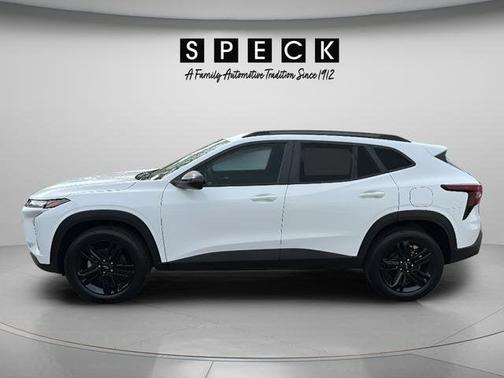 Summit White 2026 Chevrolet Trax FWD ACTIV