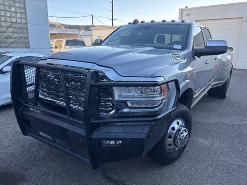 2021 RAM 3500 Limited Crew Cab 4x4 8' Box