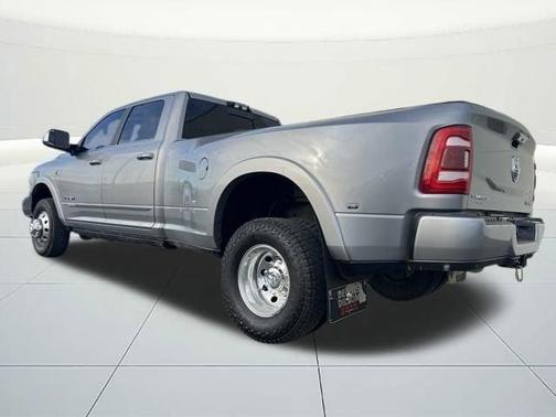 2021 RAM 3500 Limited Crew Cab 4x4 8' Box