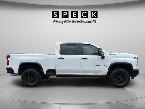Summit White 2026 Chevrolet Silverado 2500 Crew Cab, Standard Bed, XR2, 4WD