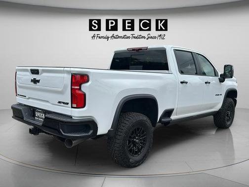 Summit White 2026 Chevrolet Silverado 2500 Crew Cab, Standard Bed, XR2, 4WD
