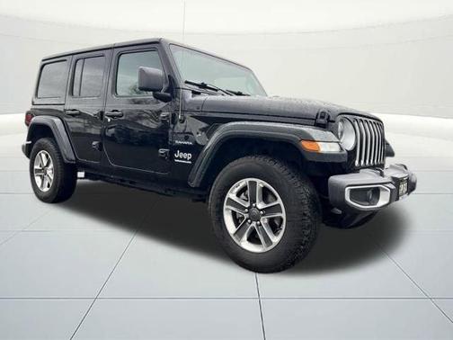 2023 Jeep Wrangler 4-Door Sahara