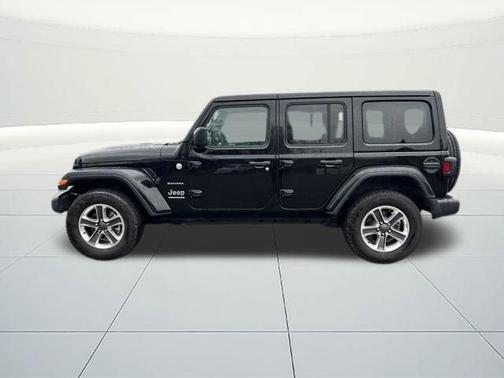 2023 Jeep Wrangler 4-Door Sahara